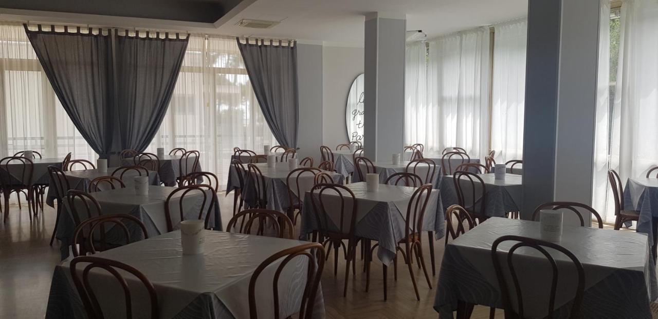 Hotel Monaco - Parcheggio Incluso Min 2 Gg Milano Marittima Luaran gambar