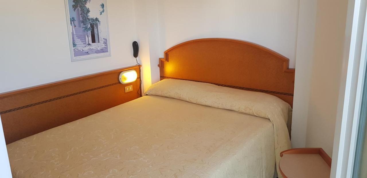 Hotel Monaco - Parcheggio Incluso Min 2 Gg Milano Marittima Luaran gambar