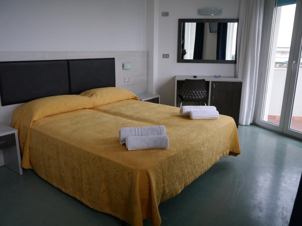 Hotel Monaco - Parcheggio Incluso Min 2 Gg Milano Marittima Luaran gambar