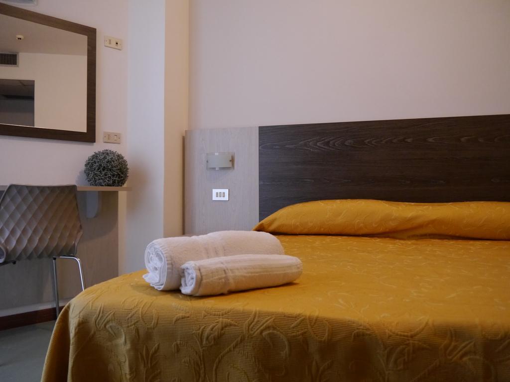Hotel Monaco - Parcheggio Incluso Min 2 Gg Milano Marittima Luaran gambar