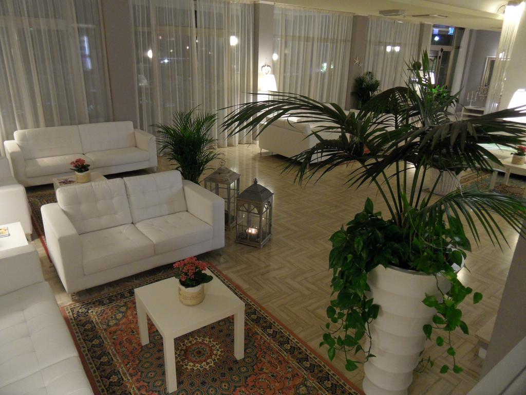 Hotel Monaco - Parcheggio Incluso Min 2 Gg Milano Marittima Luaran gambar